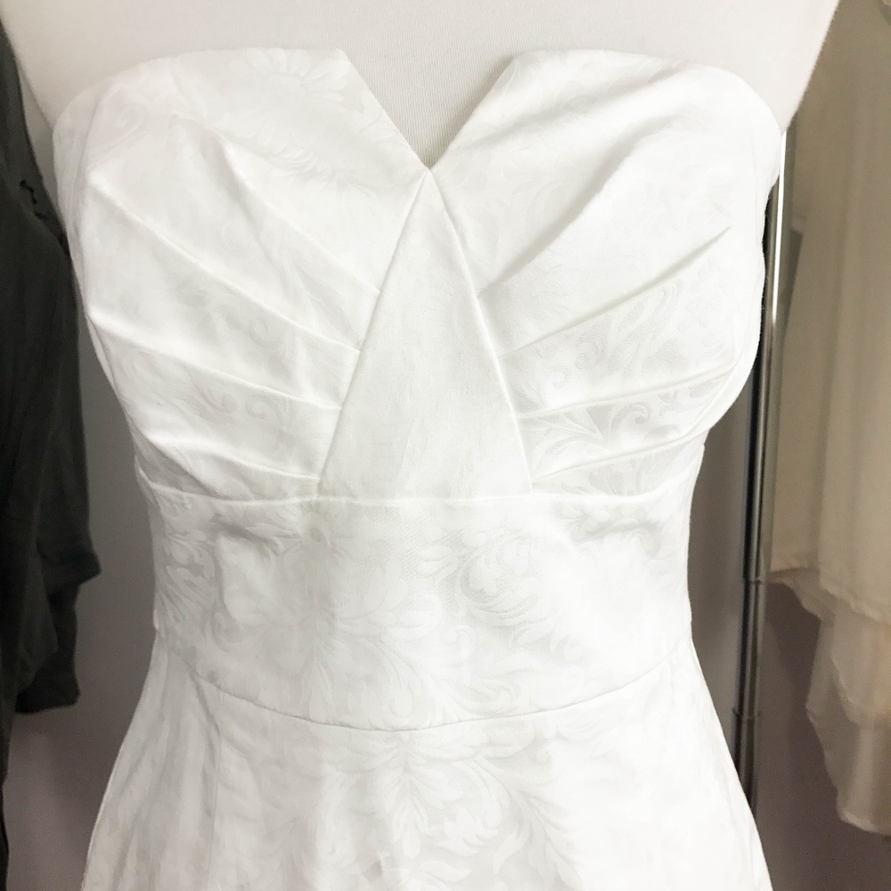 WHBM Strapless Sheath Dress Size 4 Pleated Neck - Picture 2 of 8